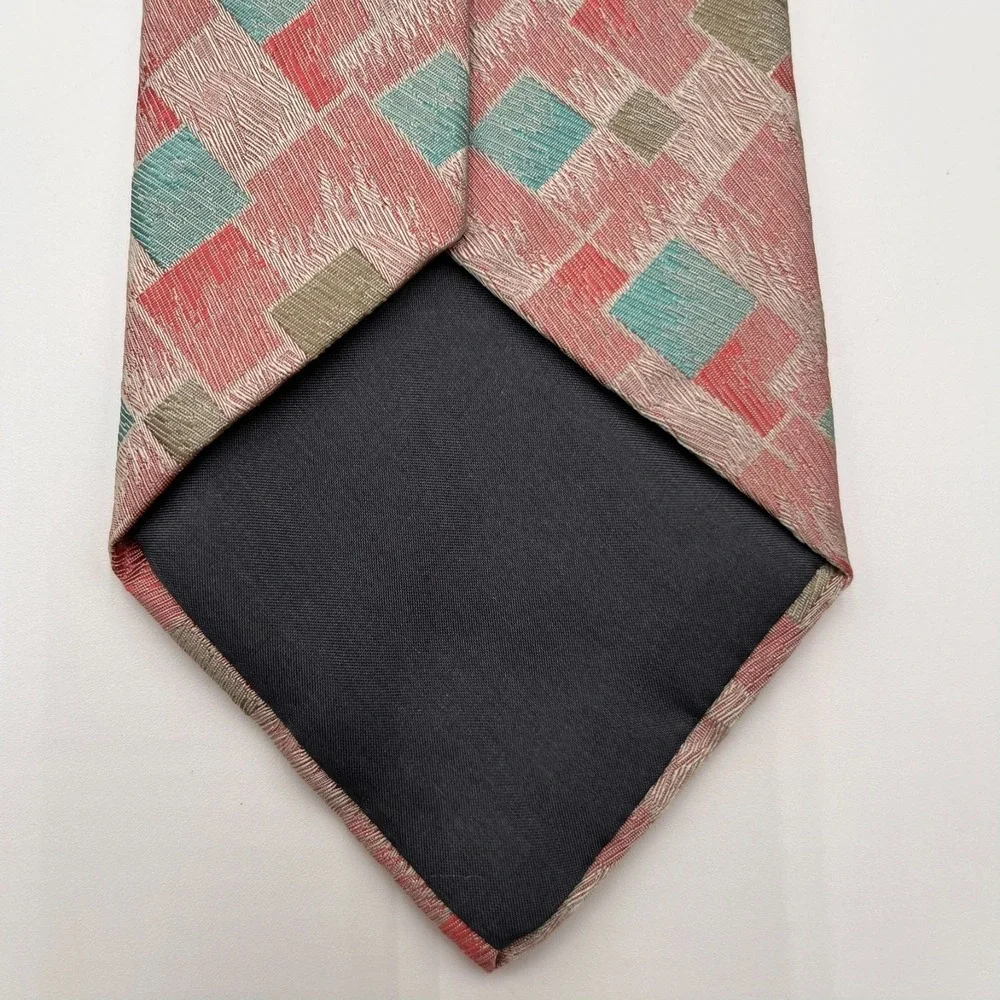 Charvet 100% Silk Tie Mens Pink Pastel Geometric Necktie Handmade France